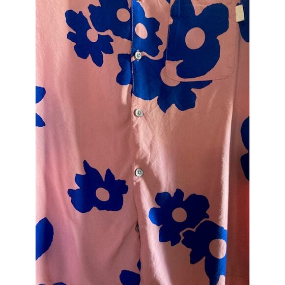 Urban Outfitters DAISY Print Button-Down Men's Shirt - Men's Pink Shirt - S - Picture 5 of 8